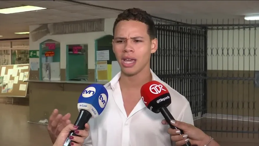 Estudiante que escupió a policía en manos del Consejo Académico de la UP