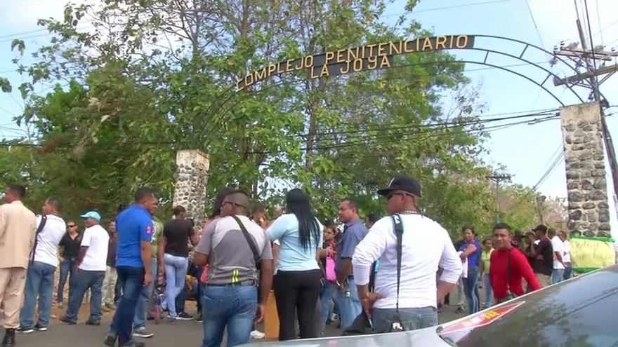 Custodios de las cárceles realizaron paro de labores
