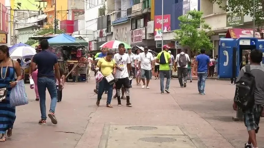 Panameños se preparan para el Día del Padre