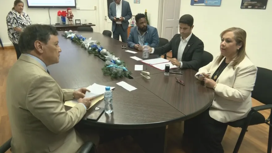 Funcionarios acuden a la Antai para presentar su declaración jurada de conflicto de intereses