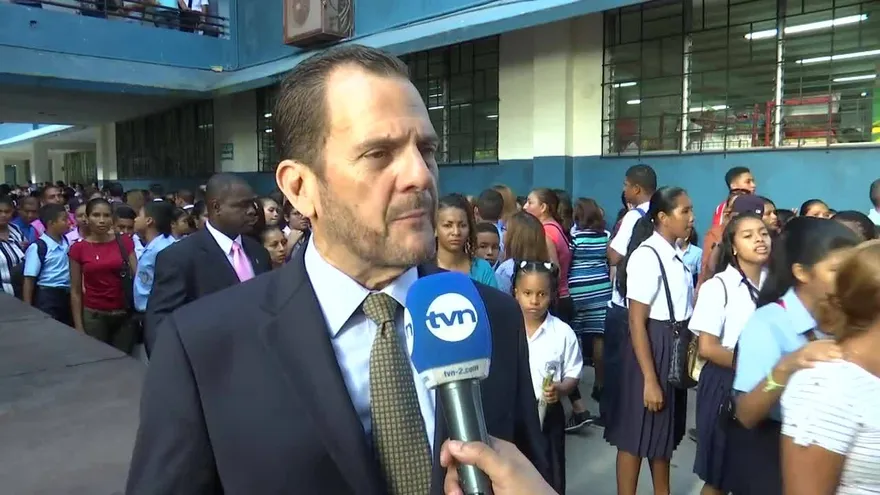 Contralor defiende rechazo al Ironman 2017