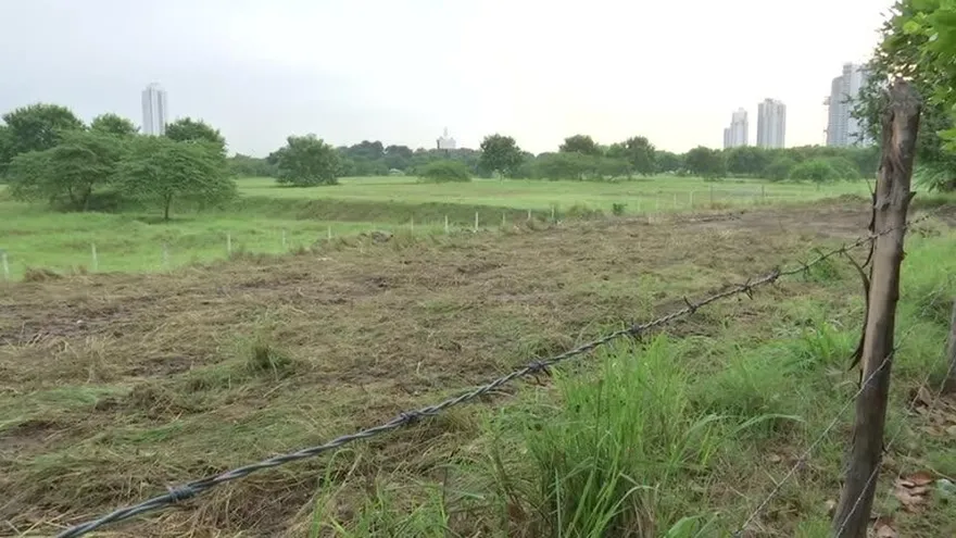 Comunidad en Parque Lefevre teme por construcción de edificios