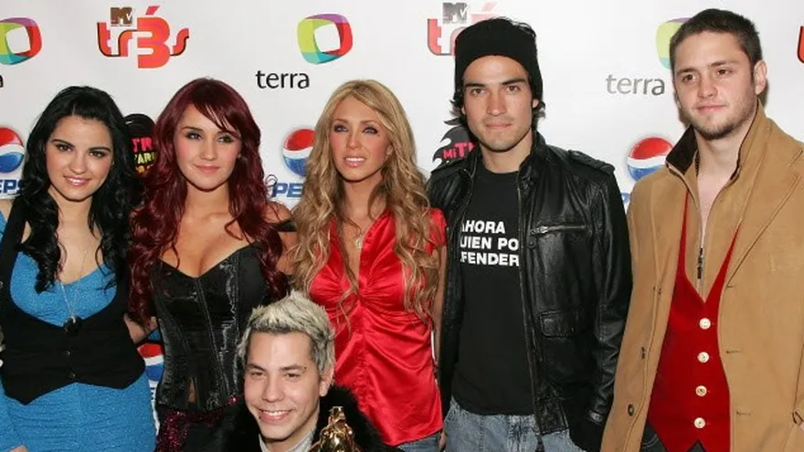 Maite Perroni, Dulce Maria, Christian Chavez, Anahi, Alfonso Herrera y Christopher Uckermann de RBD