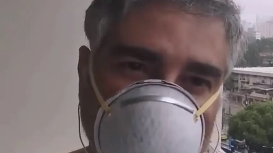 Periodista de TVN Rolando Aponte se recupera del COVID-19 y abandona el hospital