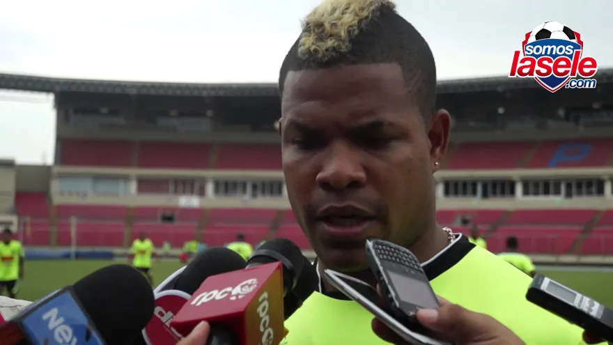 Román Torres ofrece declaraciones