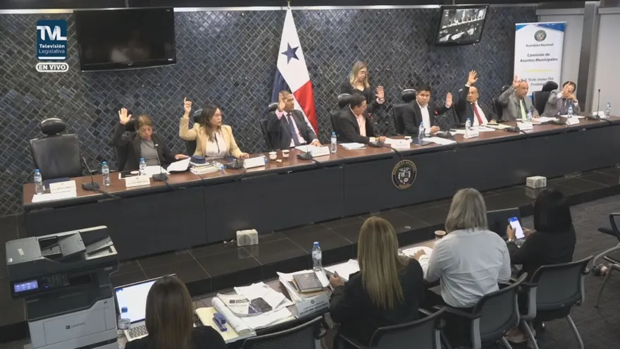 Aprueban en primer debate reformas a la ley de descentralización con respaldo de alcaldes y representantes