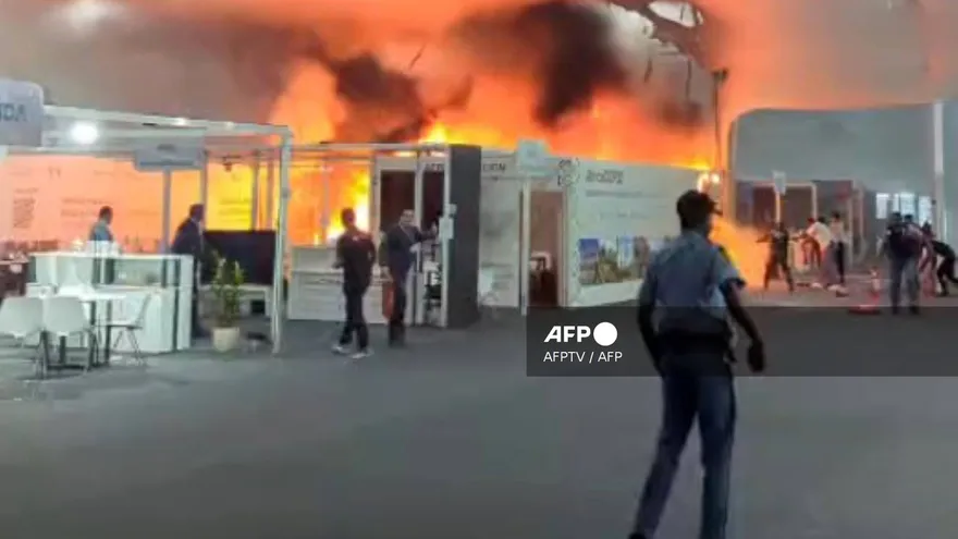 Incendio quemó este jueves parte del pabellón central donde se celebra la COP30 en Belém, Brasil,