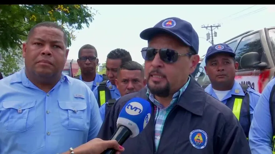 La ATTT no contempla sancionar a sus agentes por el uso del celular