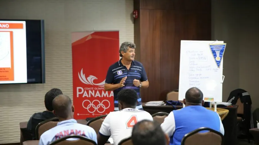 En Panamá, inicia curso técnico para entrenadores de balonmano