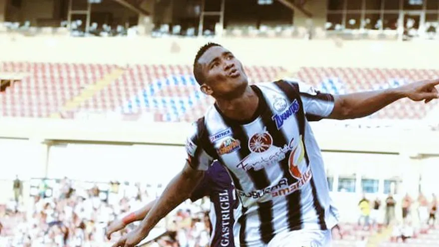 "Matagatos" Rentería, en el corazón de La Albinegra. Foto/Archivo.