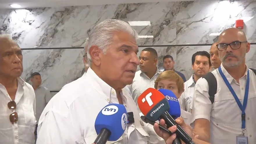 Presidente Mulino visita hospital Manuel Amador Guerrero y supervisa planta Sabanitas II