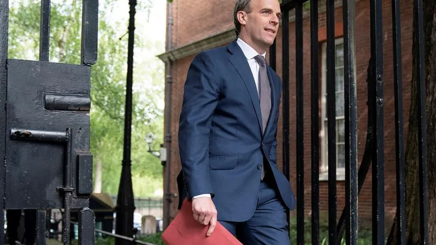 Reino Unido espera nuevas evidencias científicas para su plan de desescalada