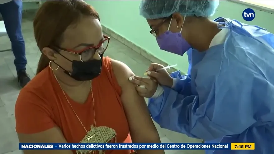 Autorizan uso de vacuna Pfizer en mayores de 12 años