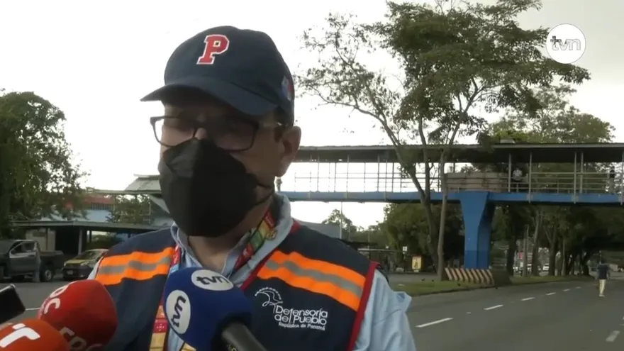 Defensoría media en paro de funcionarios de la CSS