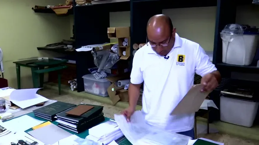 El abandono de la memoria histórica y literario del país