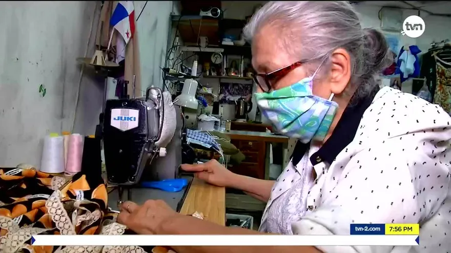 Diseñadora chilena se convierte en héroe contra el COVID-19