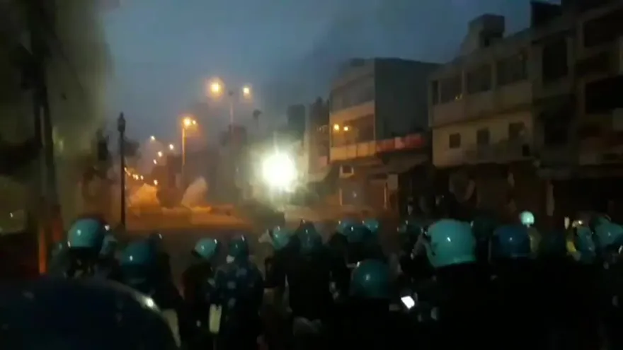 Una veintena de muertos en violentos enfrentamientos entre hindúes y musulmanes en India.