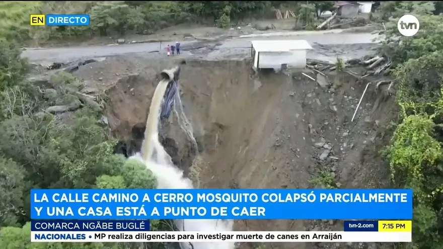 La calle camino a Cerro Mosquito colapsó parcialmente
