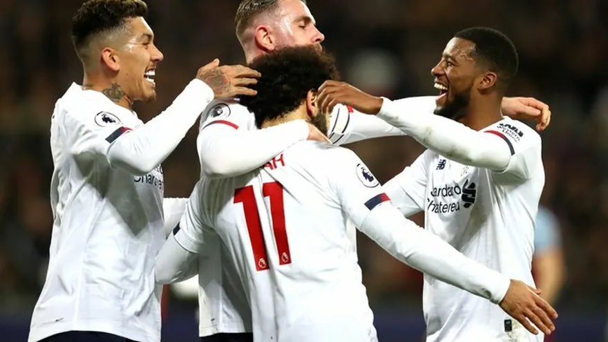 Liverpool no falla ante West Ham y se acerca un poco más al título