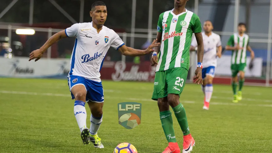 Victoria placina en su primera salida del torneo