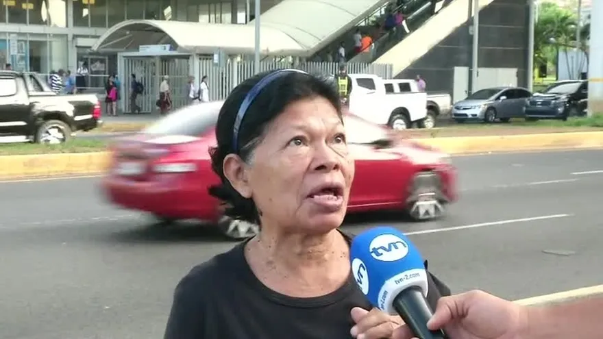 Usuarios reaccionan ante aumento de tarifa del Metro
