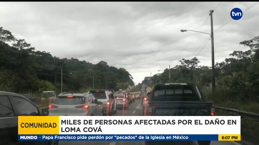 Vía Centenario desbordada en tráfico debido a la reparación en Loma Cová