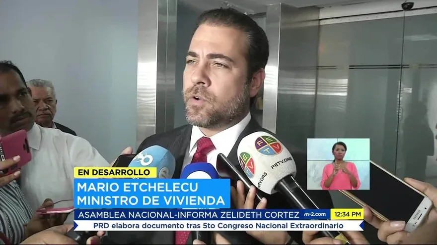 Ministro Etchelecu reacciona por huelga en Colón