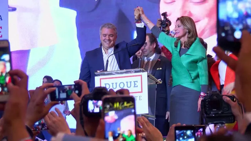 Duque corregirá pacto de paz tras ganar presidencia en Colombia
