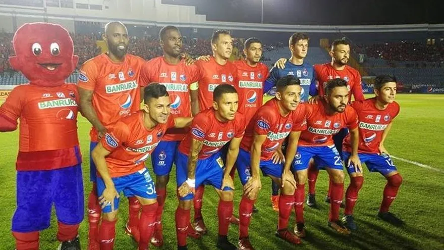 Panameños en la semifinal de ida en el fútbol de Guatemala