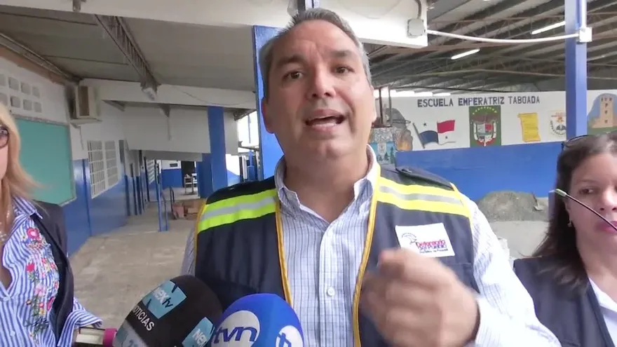 Defensoría verifica obras en la escuela Emperatriz Taboada, en Panamá Este