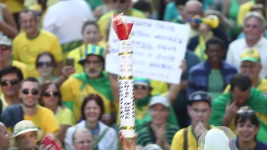 Protestas a favor y en contra de Temer a pocos días de Río 2016