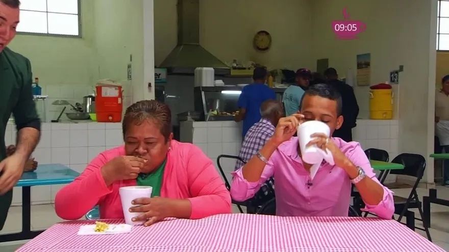 ¡La comelona de Jelou! Llegó a San Felipe