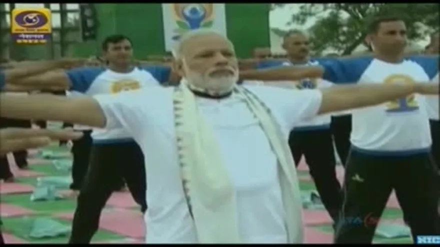 La India celebra de forma masiva el Día Internacional del Yoga