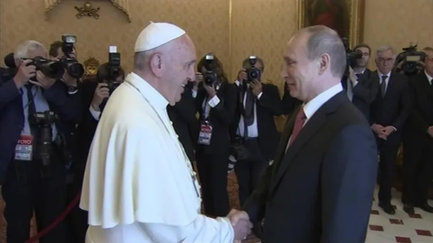 Papa pide a Putin un “esfuerzo sincero” por la paz