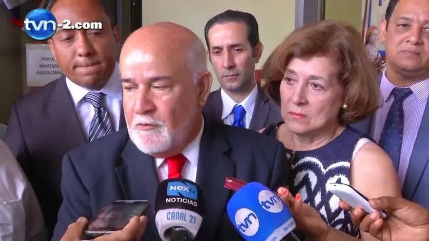 Noriel Salerno recibe sus credenciales