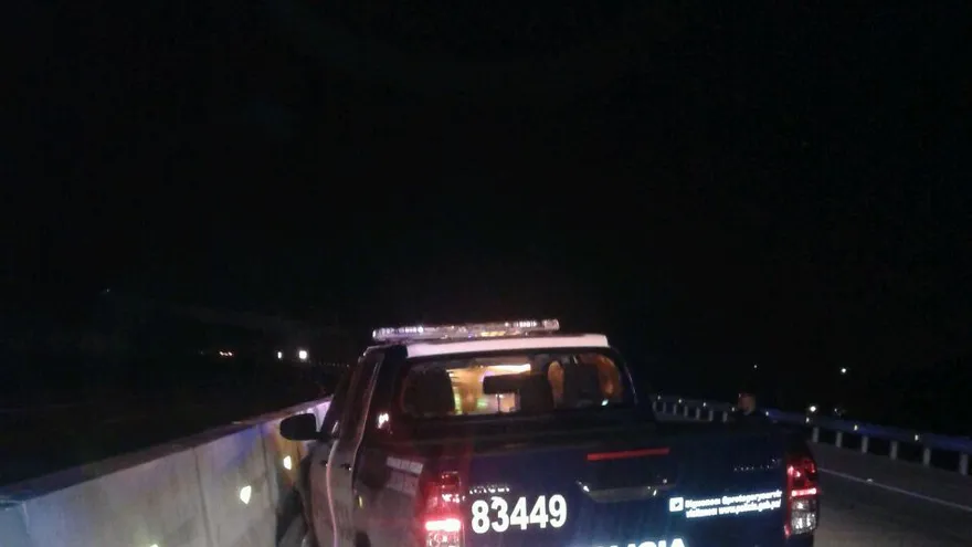 Auto policial en el que viajaba el sargento Ledezma