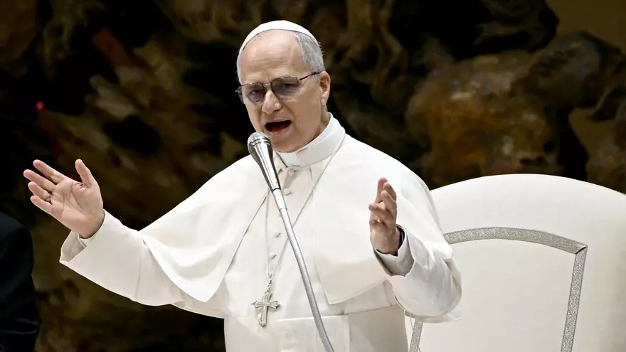 El papa pide terminar con 'pandemia de armas' que mata a niños en crímenes y conflictos