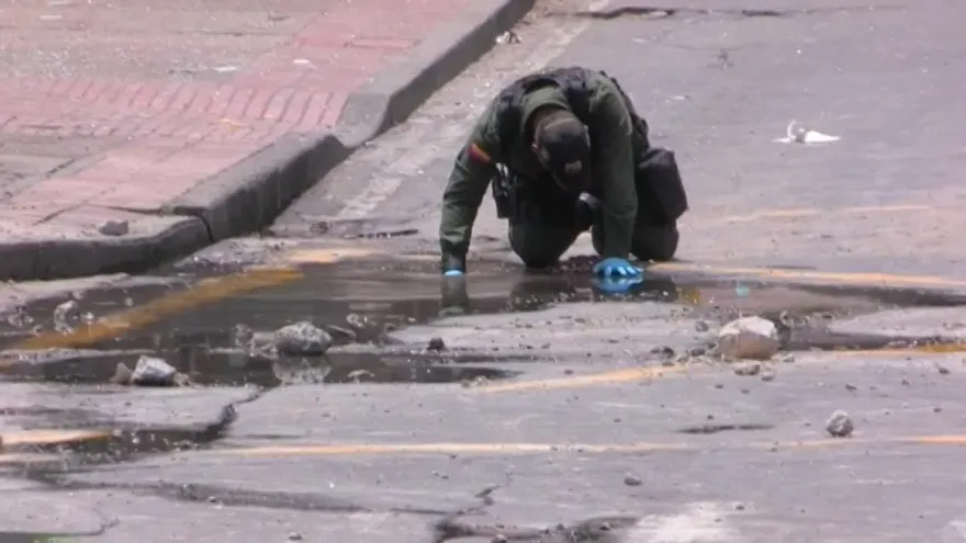 Un policía fallecido y al menos 31 heridos por explosión en el centro Bogotá