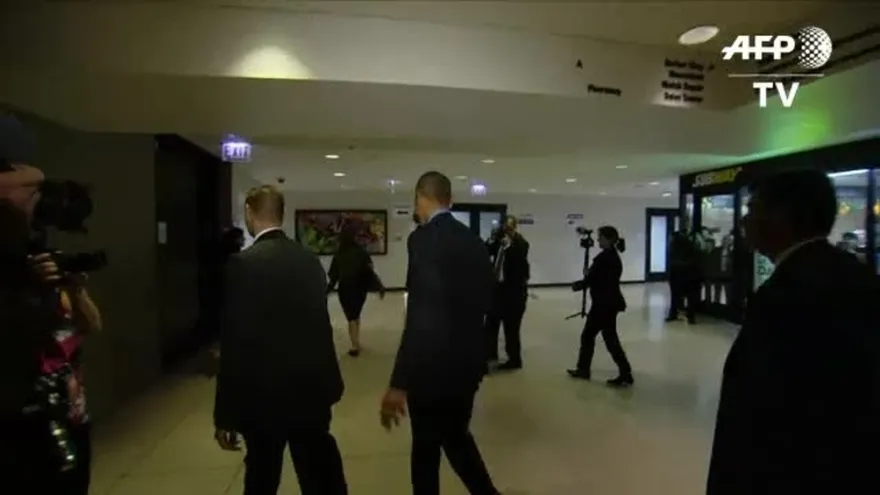 Obama vota por anticipado en Chicago para las presidenciales