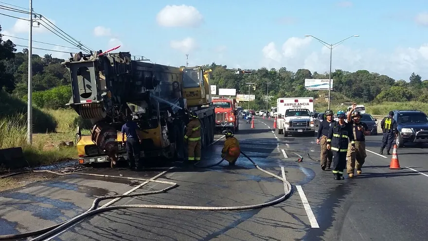 Los bomberos acudieron al lugar