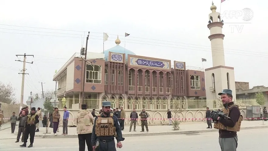 Sangriento atentado suicida contra mezquita chiita de Kabul