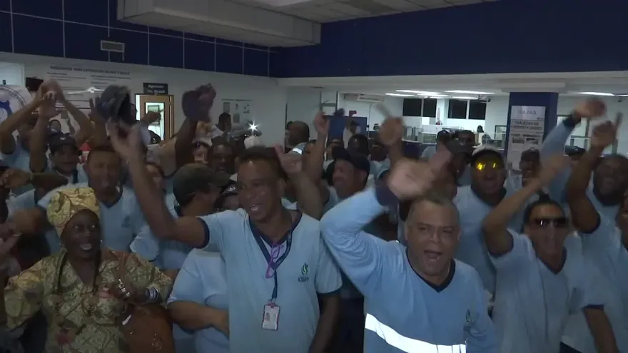 Trabajadores del Idaan protestan