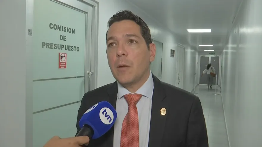 Director de Ampyme, Raúl Fernández.