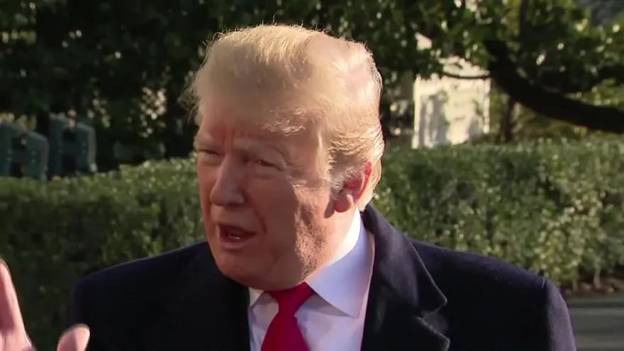 Trump insiste en el muro, cierre entra en su tercera semana