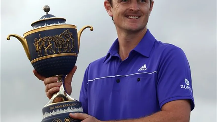 Rose se recupera y gana en Doral; Woods abandona