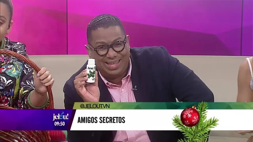 ¿Qué le habrán regalado los amigos secretos a nuestros presentadores?