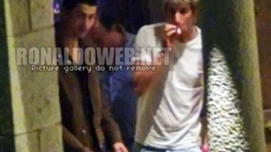 Mou vuelve a dejar fuera a Coentrao, cazado fumando