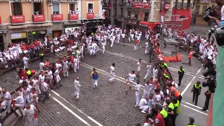 Dos heridos leves en el encierro más rápido de los sanfermines
