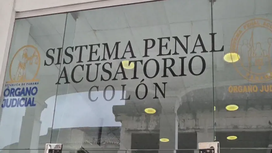 Audiencia por naufragio en Colón deja a un imputado con reporte periódico y otro desvinculado del caso.