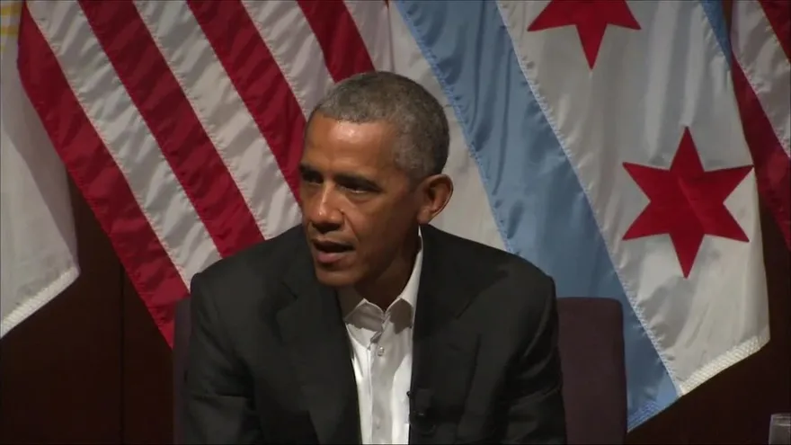 Obama regresa a la actividad pública impulsando a jóvenes